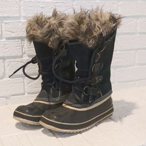 Sorel Joan of Arctic black boots size 6